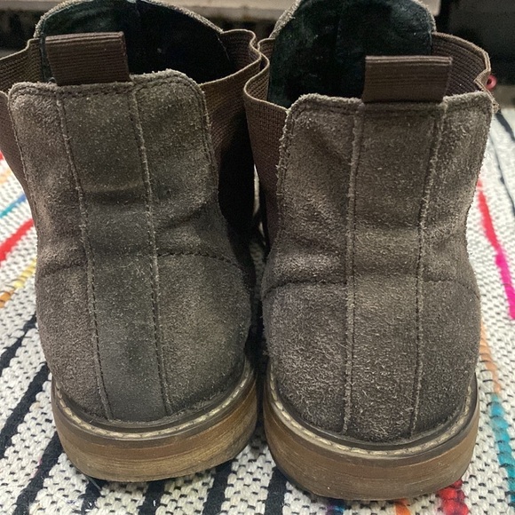 Public Opinion Chelsea Style Boot Size Men’s size 8 Brown Suede main image 15